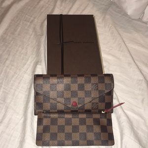 LOUIS VUITTON WALLET WITH COIN PURSE.